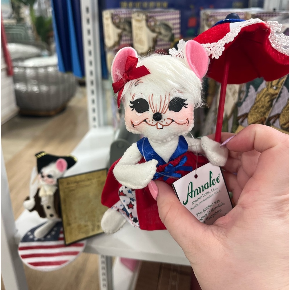 Patriotic Anna Lee